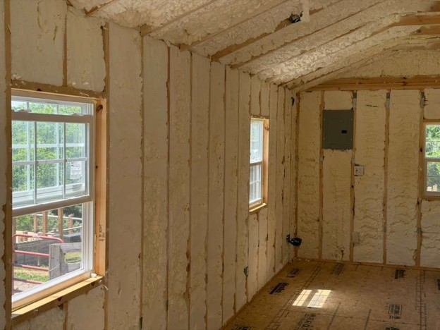 Spray Foam Insulation para edificio comercial en Lexington